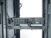 APC AP7822B Rack PDU Metered 2U 32A 1P 12C13/4C19  - AP7822B - Zdjęcie 4