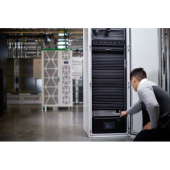 APC SRTL5KRM2UI Smart-UPS Ultra On-Line Lithium ion 5KVA/5KW, 2U Rack/Tower - SRTL5KRM2UI - Zdjęcie 2