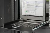 DIGITUS Konsola 17 LCD z touchpad KVM 8 portów 1U komplet kabli (8xDS-19231) klawiatura US - DS-72210-2US - Zdjęcie 3